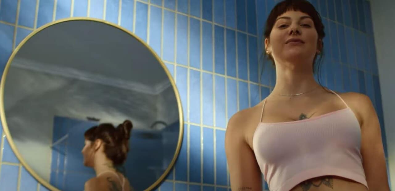 Shaved Bare Pussy On The Beach - Yes, the Gillette Venus Pubic Hair and Skin razor ad goes (down) there -  The Cranky Creative Blog